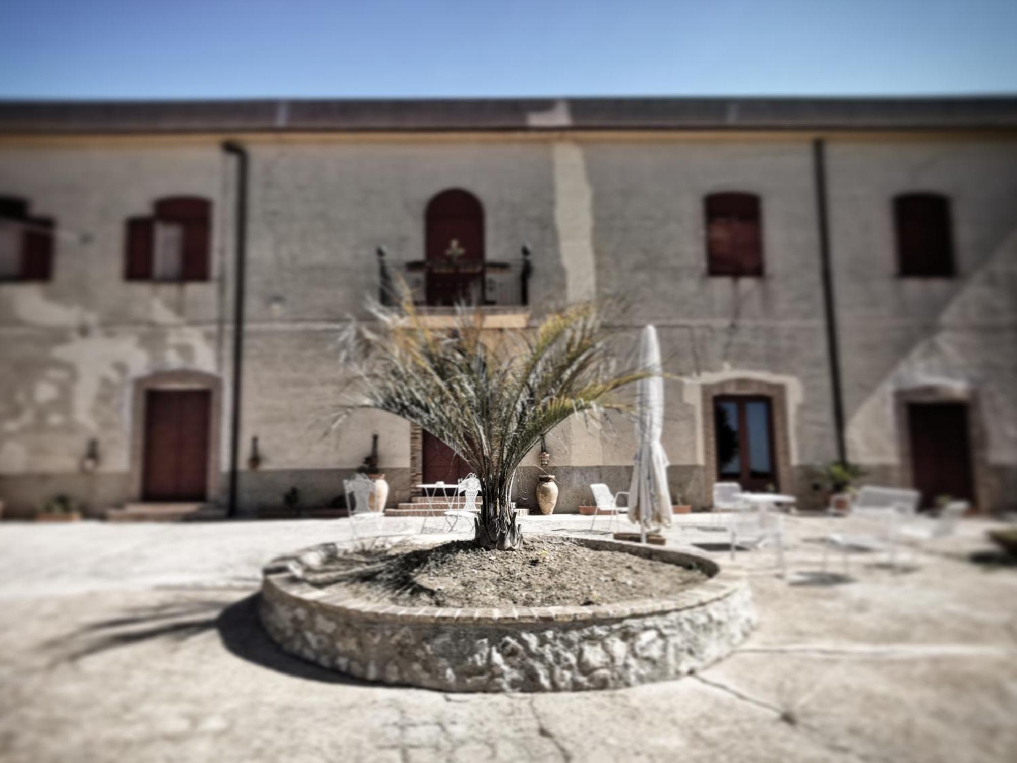 Villa Alessi - Dimora Storica Racalmuto Buitenkant foto